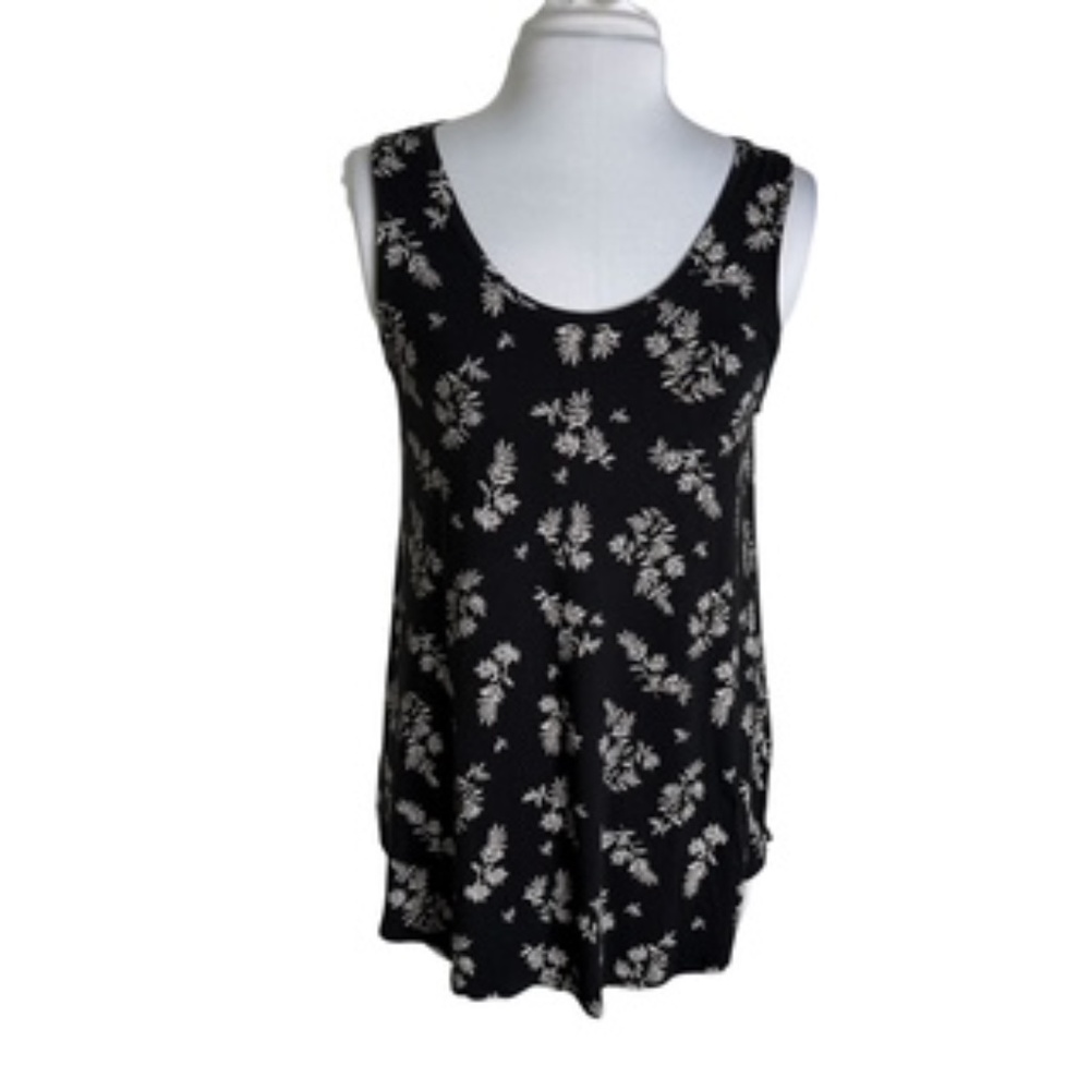 Old Navy Scoop Neck Sleeveless Relaxed Fit Swing Bottom Leaf Print Top Size M